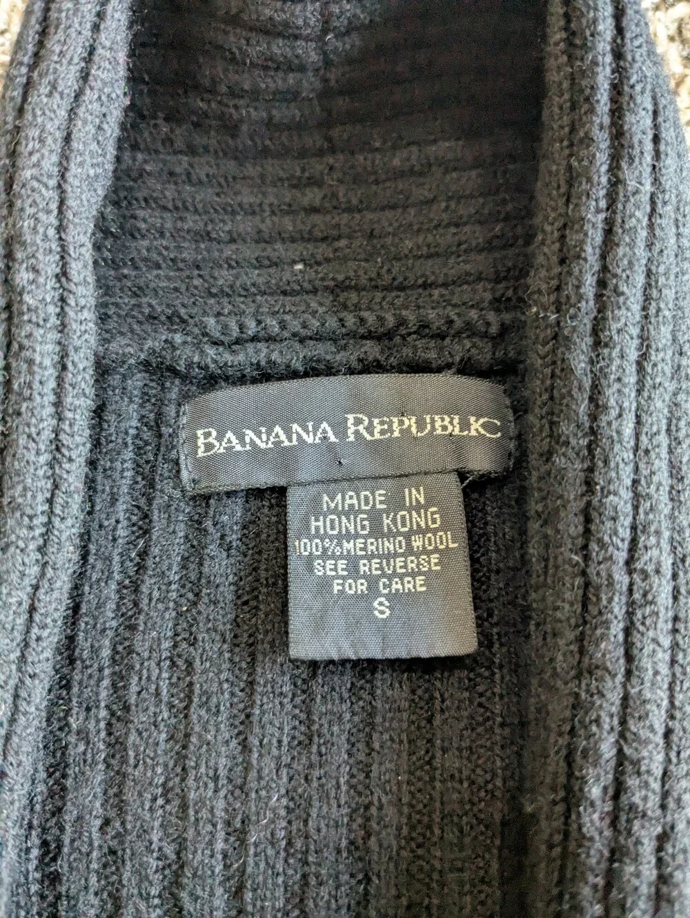 Banana Republic 100% Merino Wool Cardigan Sweater Black Size Small